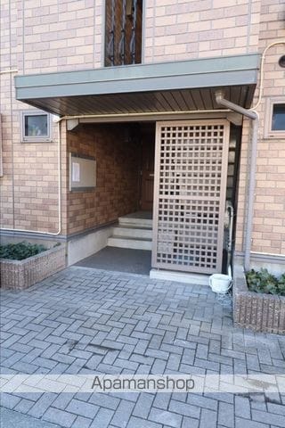 プラッツ・ルーエ ABの玄関写真