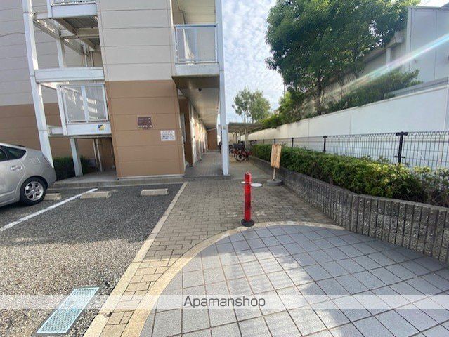 レオパレスピーチヴィレッジの玄関写真