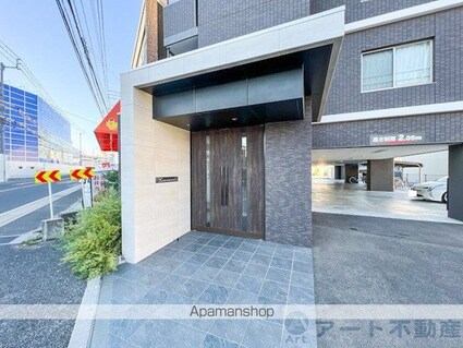 愛媛県松山市松末１丁目[1LDK/35.37m2]のエントランス4