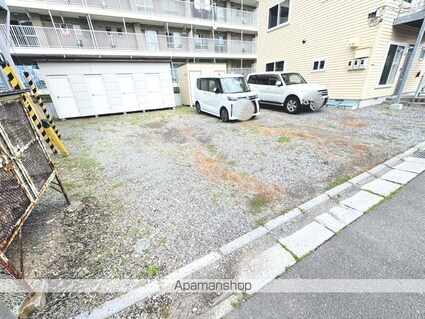 ハイツエーコーＮｏ．１（ハイツエーコーナンバーワン）[1LDK/38.66m2]の駐車場