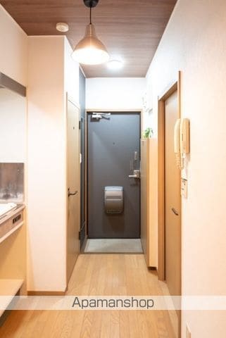 サープラス大場の内装写真