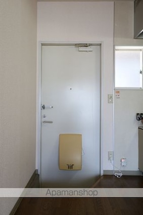 ファミールすみれ[1K/24.5m2]の玄関