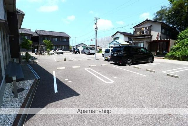 ドマン セマンのその他写真