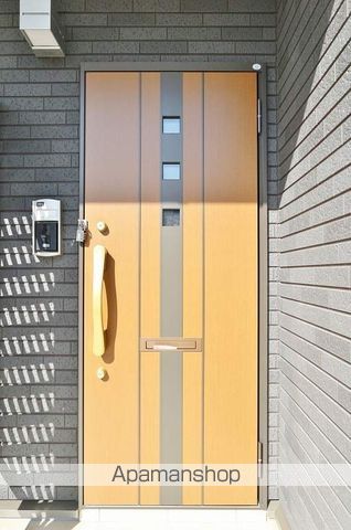 ジェルメ アローAの玄関写真