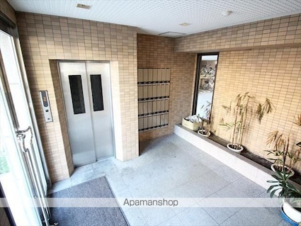 グレイスパル本町[1K/26.97m2]のエントランス1