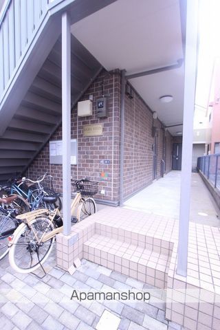 カルミアエステートの玄関写真