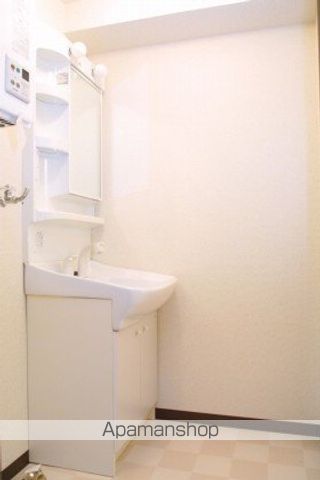 ルーブル4条館の内装写真