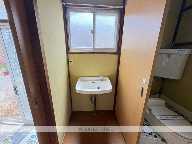 ＪＲ東海道本線 平塚駅 バス乗車時間：16分 最寄りバス停で下車 徒歩4分 1階建 築51年の内装写真