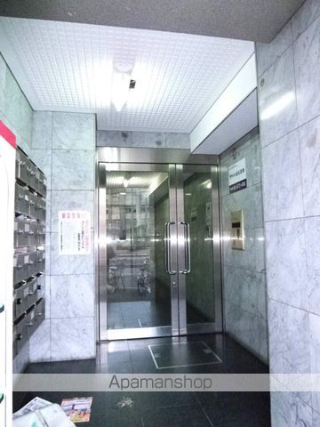 クリスタルアークの玄関写真
