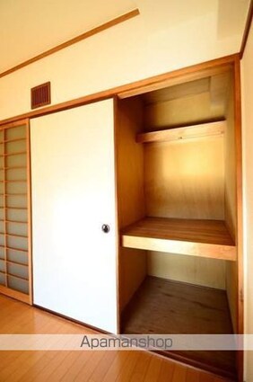 和秀舟入本町ビル[1DK/24m2]の収納