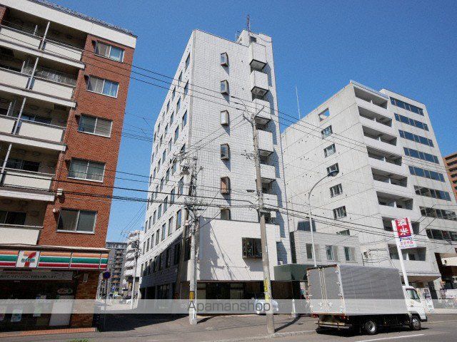 クィーン南5条の外観写真