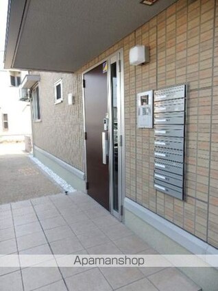 岡山県岡山市北区今８丁目[1LDK/44.17m2]のエントランス2