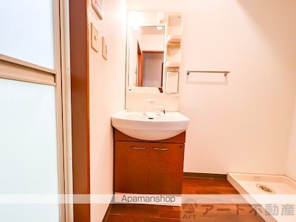 Ｔｉａｒｅ[2LDK/54m2]の洗面所