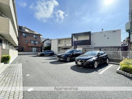 Ｉ．ヴィレッジ　ＥＡＳＴ[1R/35.1m2]の駐車場