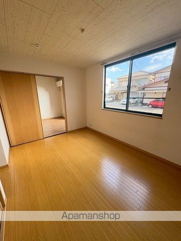 フィアヤーレスツァイテンIIの内装写真