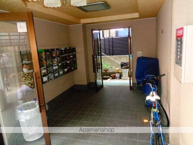 パープルマンションIIIの玄関写真