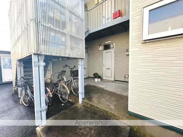 コーポやまにIIIの玄関写真