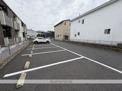 ミランダミルティユ[1R/31.82m2]の駐車場
