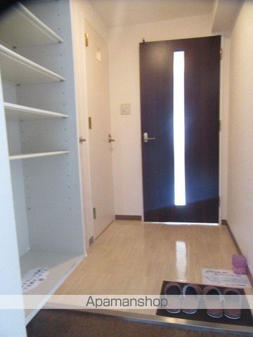 EーONEの内装写真
