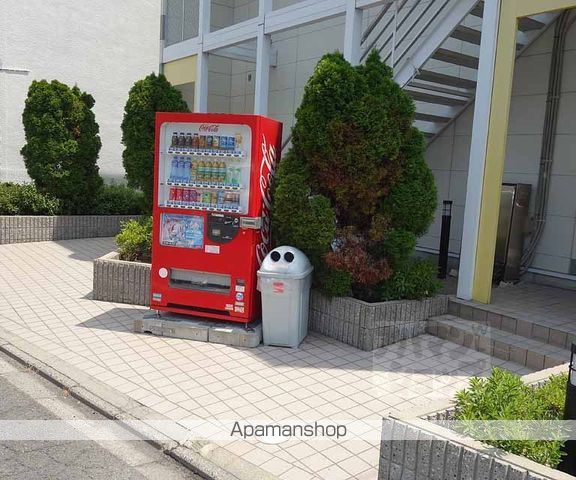 レオパレスクレストの外観写真