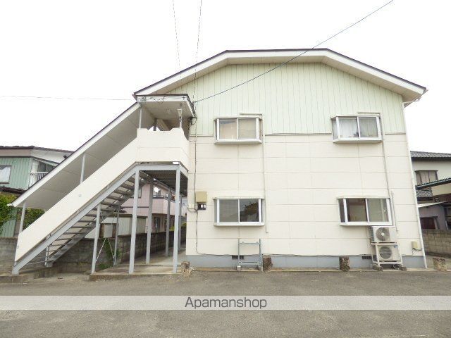 ホワイトコーポ大代2号棟の外観写真