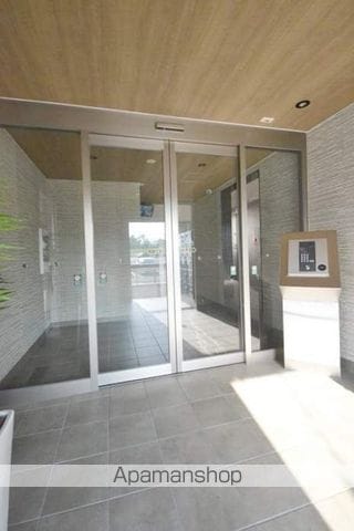N・O桜と道の玄関写真