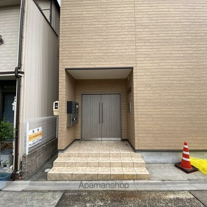 Ｒｅｓｉｄｅｎｃｉａ[1K/27.36m2]の周辺3