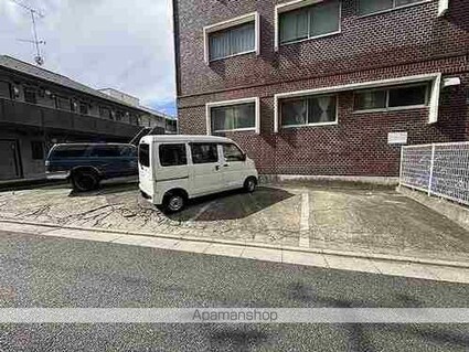 グリーンハイツ[1LDK/37m2]の駐車場