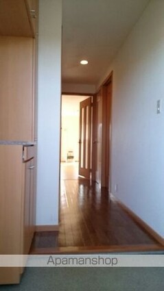 スプリングロードＡｋａｓａｋａ[1LDK/59.58m2]の玄関