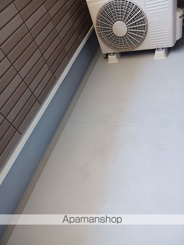 コッティ クワハラIの内装写真
