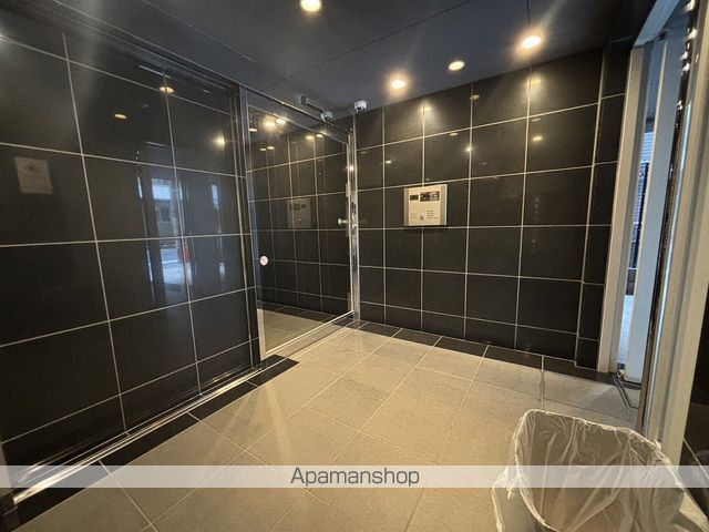 スパシエルクス横濱鶴見の玄関写真