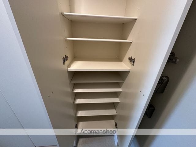 レジュールアッシュ江坂の内装写真