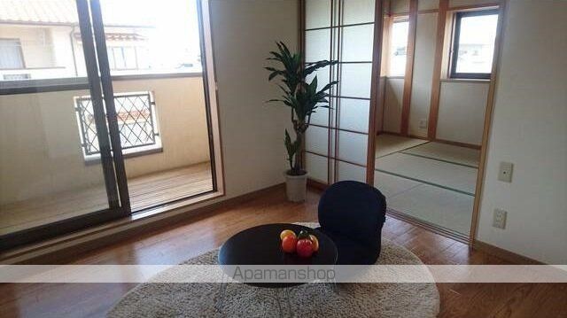 フローラルB棟の内装写真