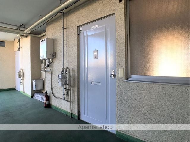 江上マンションの玄関写真