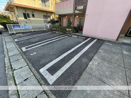 サントマンション大津[1K/24.3m2]の駐車場1