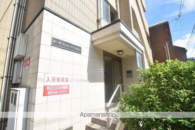 カーサフェリース天保山の玄関写真