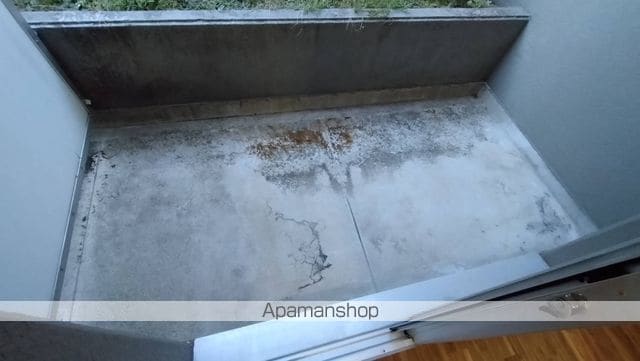 プレスイン城下の内装写真