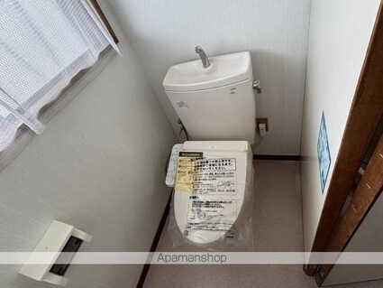 香川県高松市国分寺町新居[6DK/145.4m2]のトイレ