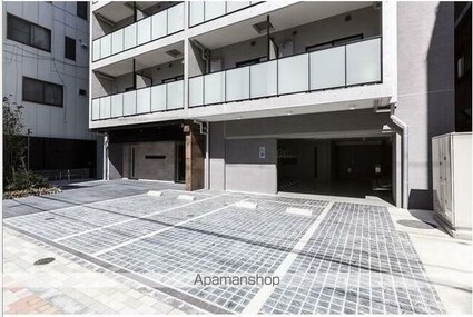 ＬａＳａｎｔｅ　上野[2LDK/55.19m2]の駐車場