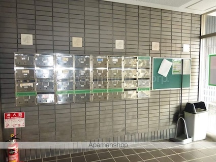 滋賀県近江八幡市出町[2LDK/50m2]の共用部4