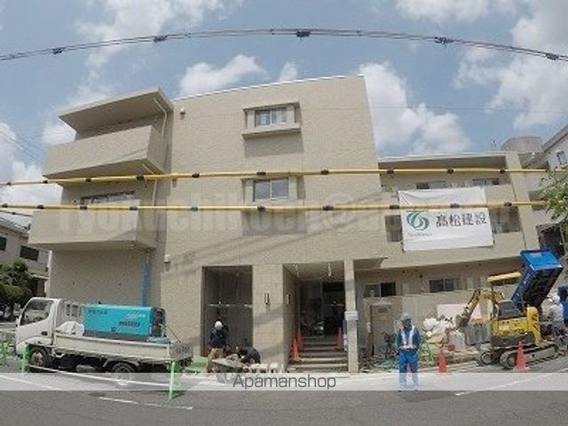 シェトワ千里山の玄関写真