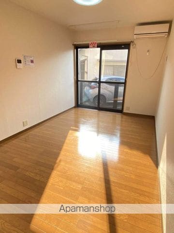バウハウス弐番館の内装写真
