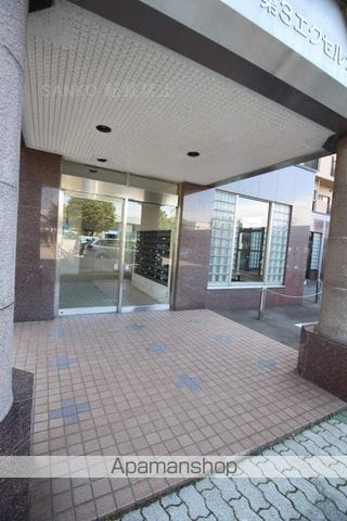 第3エクセルナガタの玄関写真
