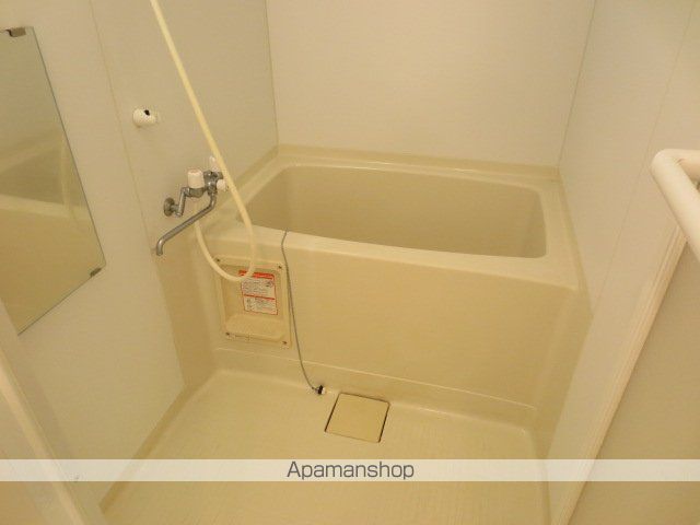 ハルトラーテ大通の内装写真