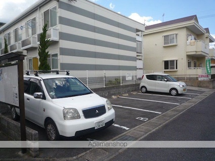 レオパレス富士見台[1K/22.35m2]の駐車場