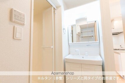 ジェイ　エスⅠ[2LDK/58.43m2]の洗面所