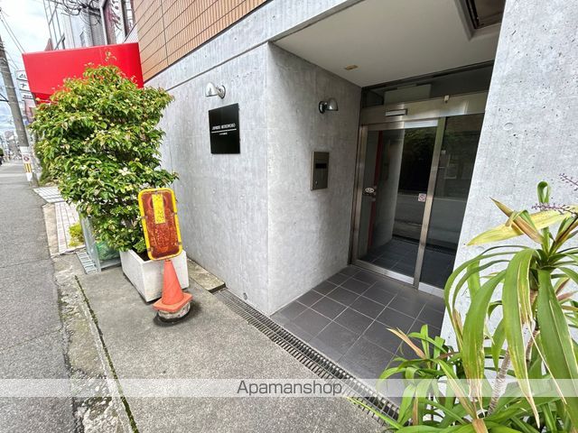 ジュネス武庫之荘の玄関写真