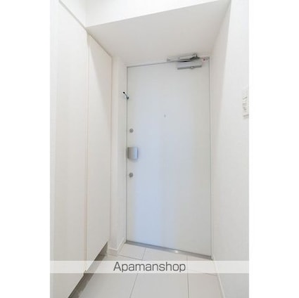 コンフォリア・リヴ新中野ＳＯＵＴＨ[1DK/25.96m2]の玄関