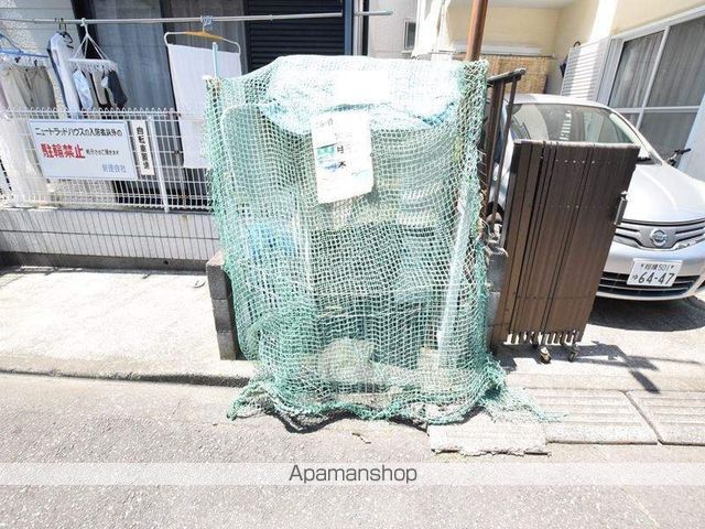 ニュートラッドハウスの外観写真