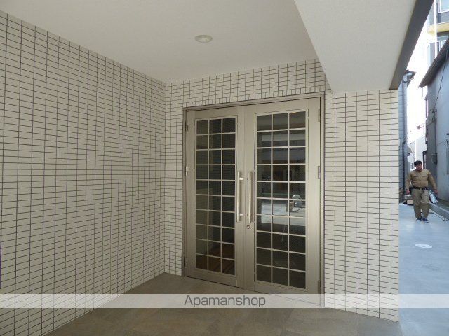 レクラン今里の玄関写真